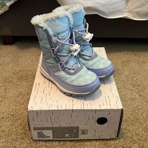 Disney X Sorel Whitney Short Lace Frozen Elsa